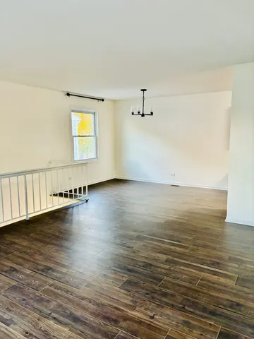 $2,100 | 231 Sunset Court, Unit 231, Vernon Hills, IL 60061