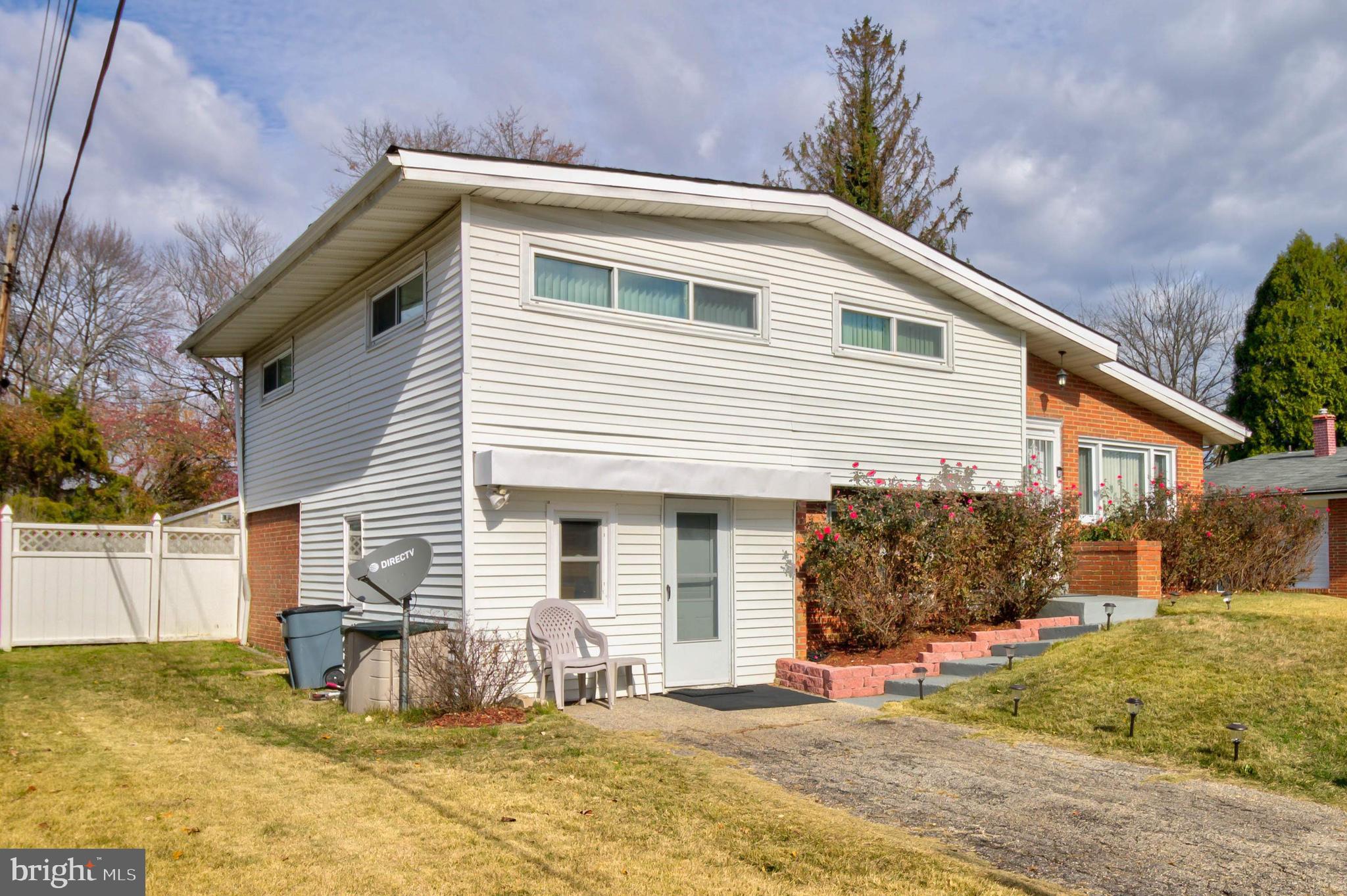 4124 Ronis Road Baltimore, MD 21208 - Photo 2 of 23 Updated split level home