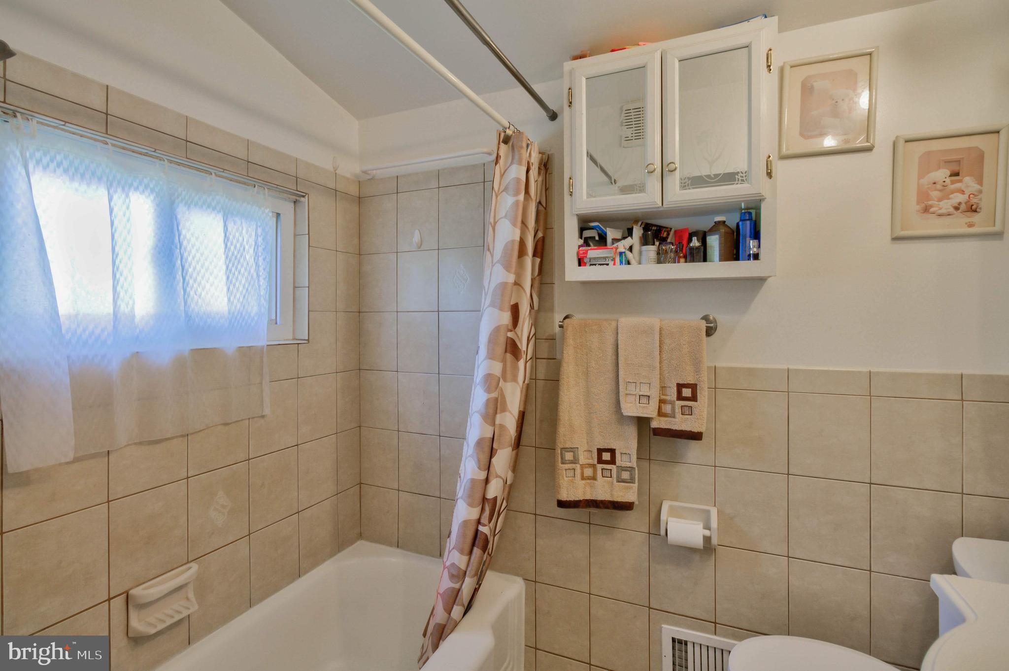 4124 Ronis Road Baltimore, MD 21208 - Photo 13 of 23 Master bathroom