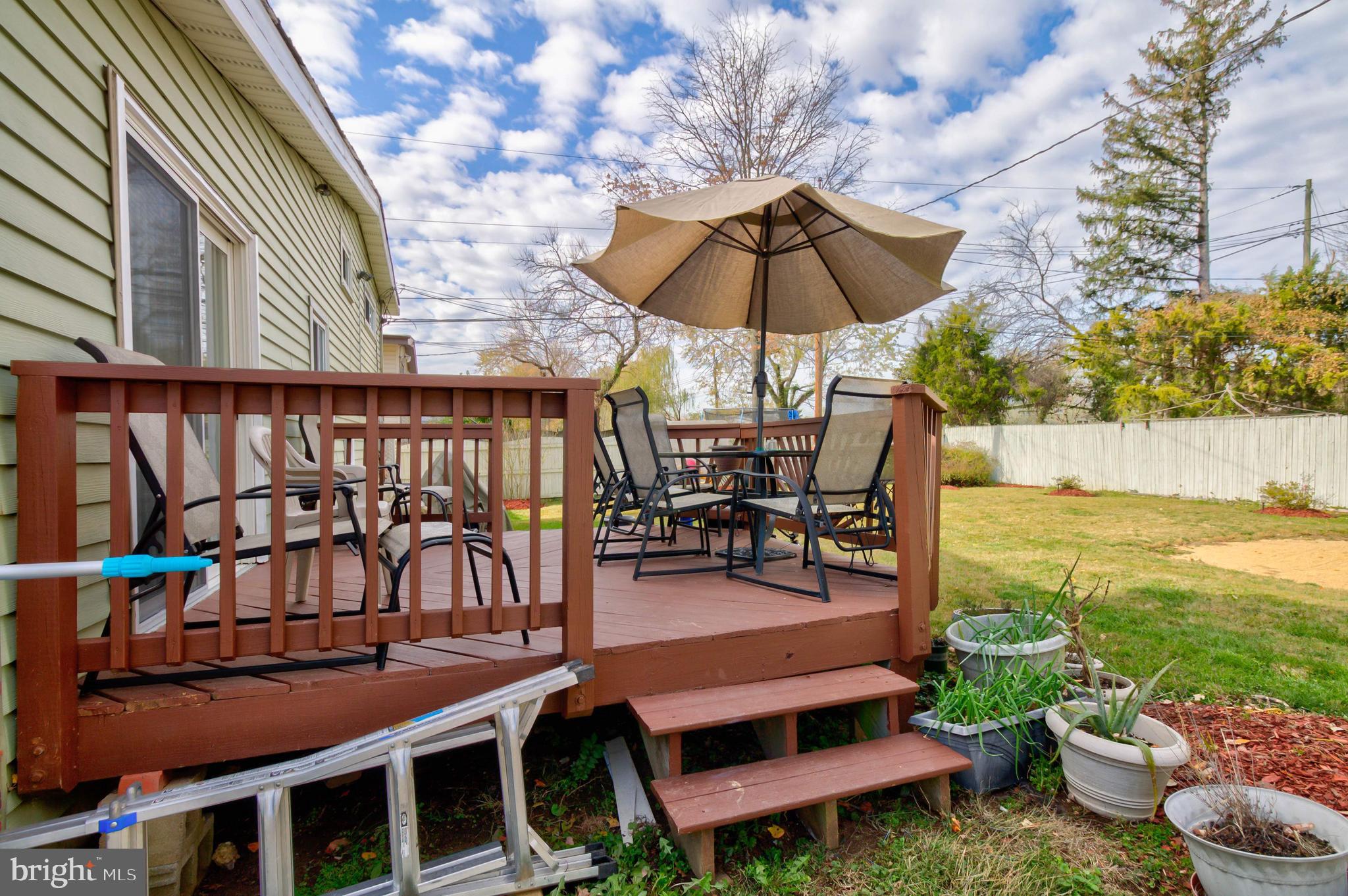 4124 Ronis Road Baltimore, MD 21208 - Photo 22 of 23 Deck off of the dining room