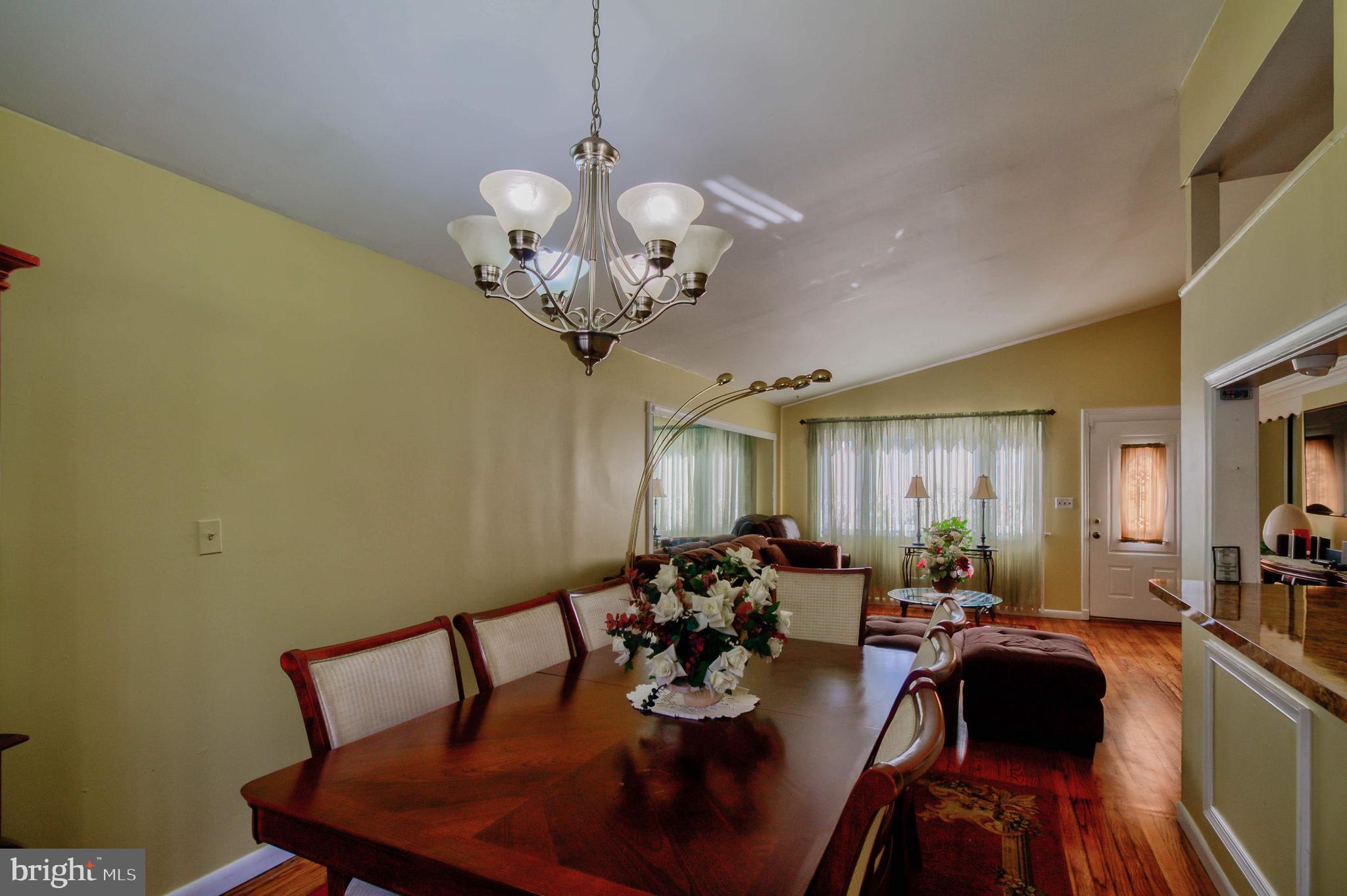 4124 Ronis Road Baltimore, MD 21208 - Photo 5 of 23 Dining room