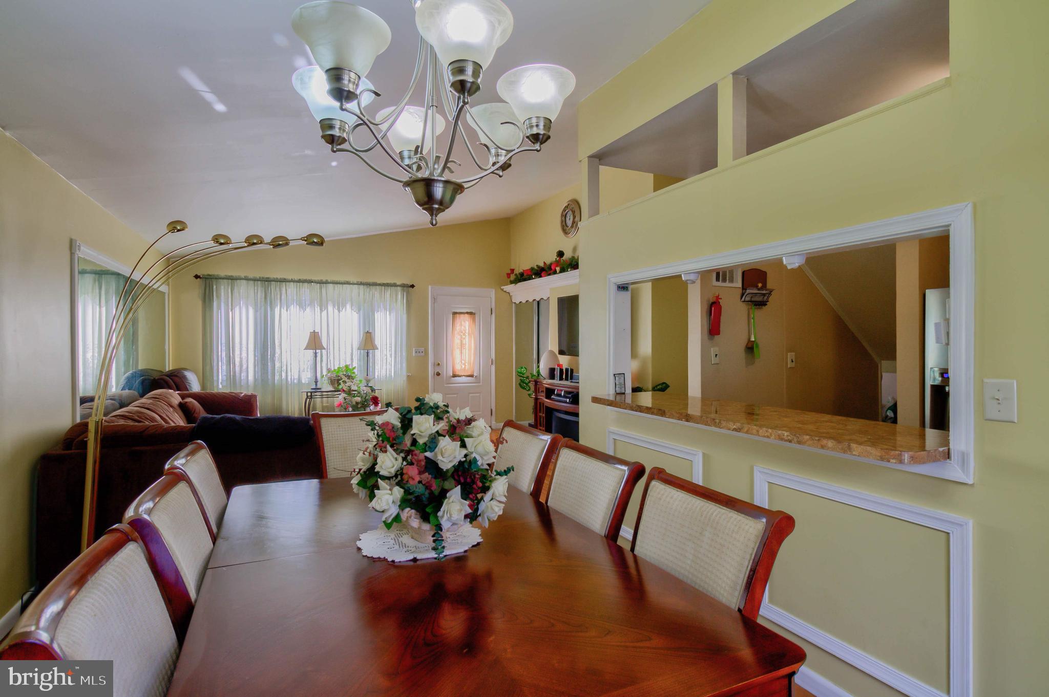 4124 Ronis Road Baltimore, MD 21208 - Photo 6 of 23 Lots of light