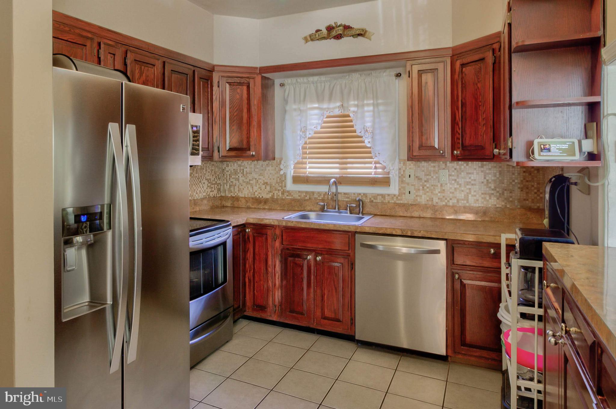 4124 Ronis Road Baltimore, MD 21208 - Photo 9 of 23 Stainless steel appliances