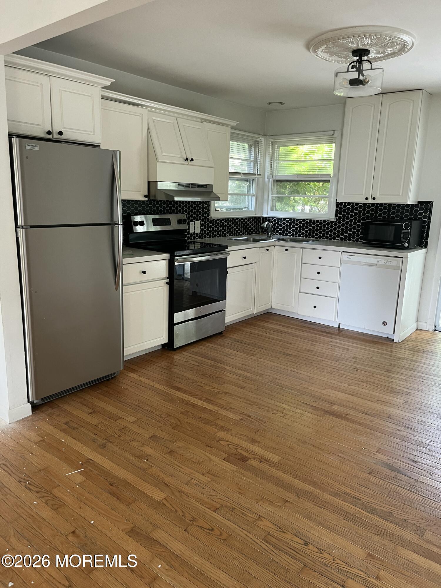 507 Staffa Street Allenhurst, NJ 07711 - Photo 3 of 10 507 11