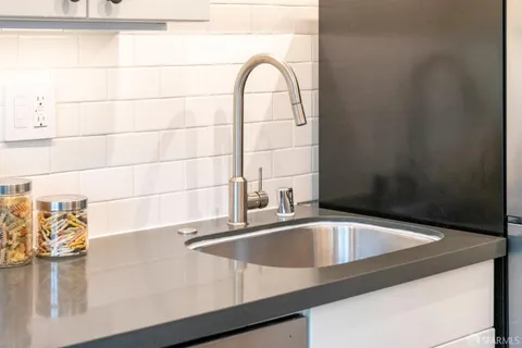 $699,000 | 875 Vermont Street, Unit 204, San Francisco, CA 94107