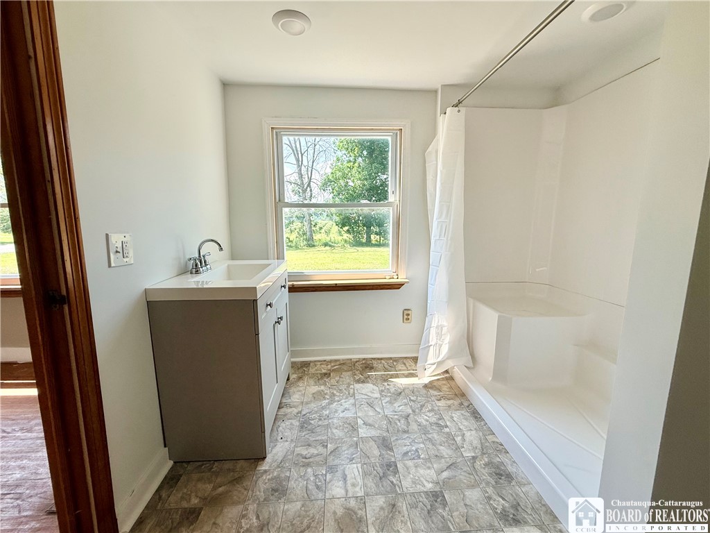 11577 Center Road Sheridan, NY 14048 - Photo 9 of 33 Full bath 1