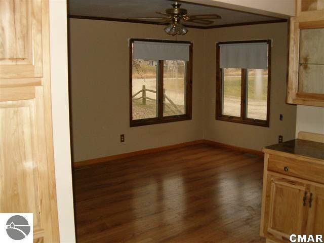3265 Surrey Road Clare, MI 48617 - Photo 5 of 7 1768333-4.JPG