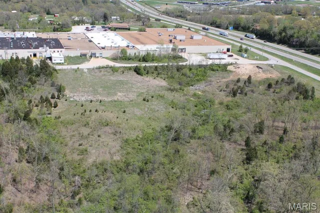 $795,000 | 0 Crews Drive, St. Clair, MO 63077