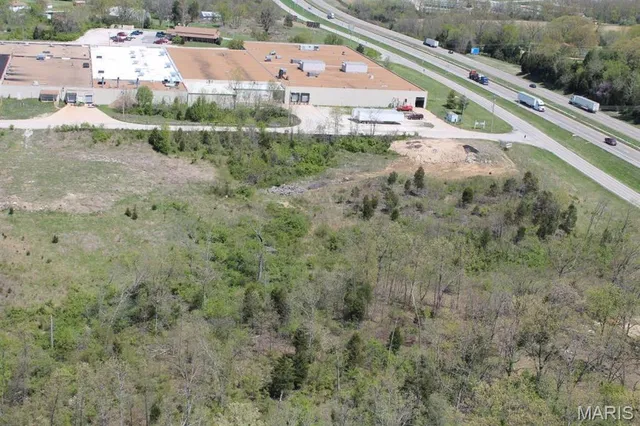 $795,000 | 0 Crews Drive, St. Clair, MO 63077