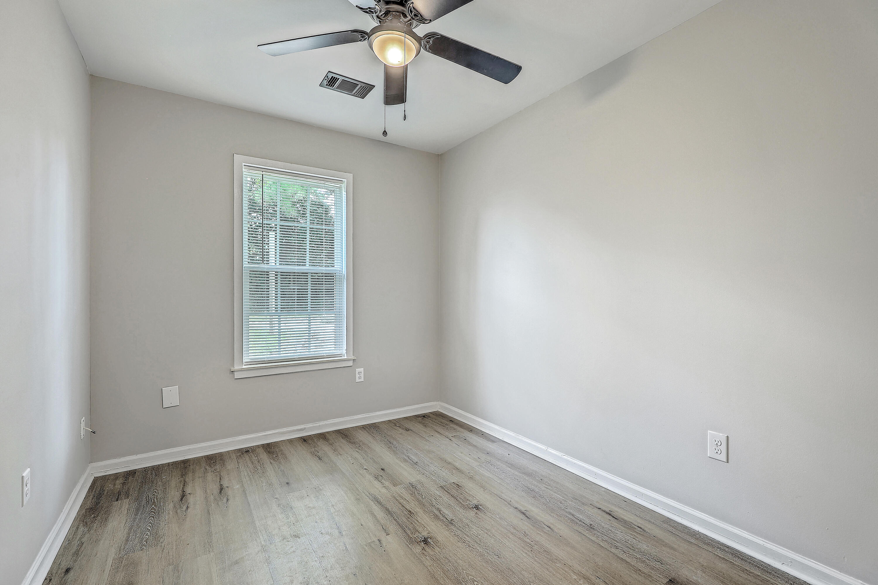 201 Two Hitch Road Goose Creek, SC 29445 - Photo 16 of 29 Second bedroom
