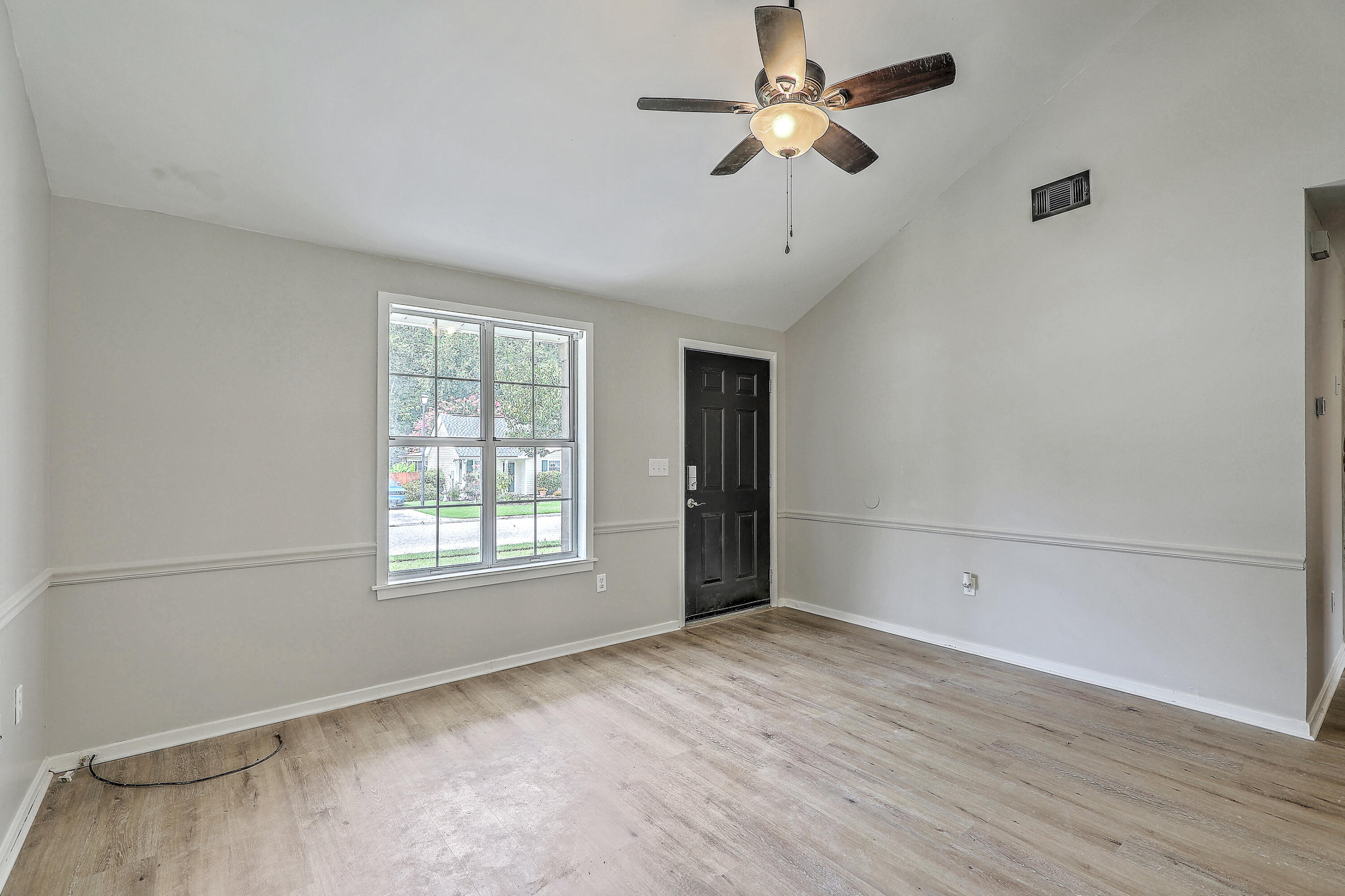 201 Two Hitch Road Goose Creek, SC 29445 - Photo 3 of 29 Family room