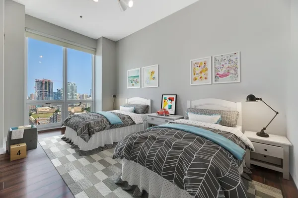 $5,500 | 757 North Orleans Street, Unit 2204, Chicago, IL 60654