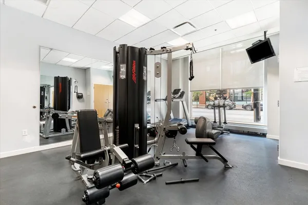 $5,500 | 757 North Orleans Street, Unit 2204, Chicago, IL 60654