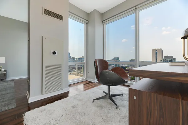 $5,500 | 757 North Orleans Street, Unit 2204, Chicago, IL 60654