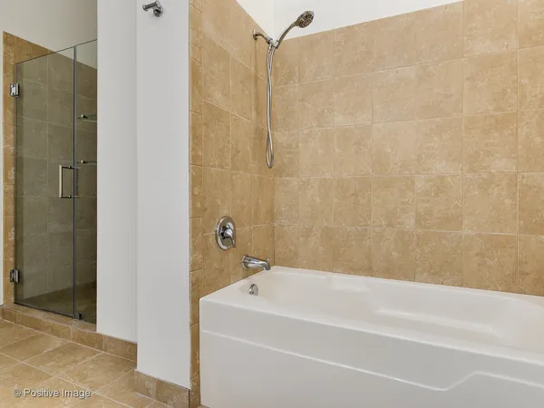 $5,500 | 757 North Orleans Street, Unit 2204, Chicago, IL 60654