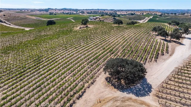 a view of outdoor space with city view