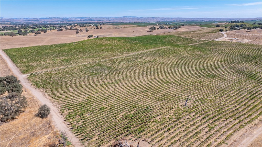 4825 Mill Road Paso Robles, CA 93446 - Photo 24 of 35 a view of an ocean and mountain
