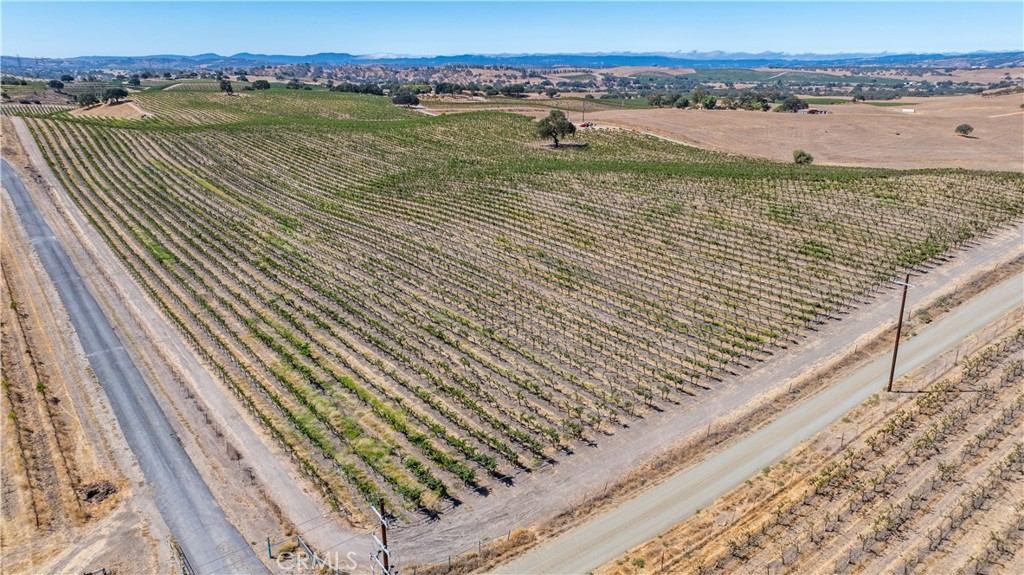 4825 Mill Road Paso Robles, CA 93446 - Photo 6 of 35 a view of a balcony with an outdoor space