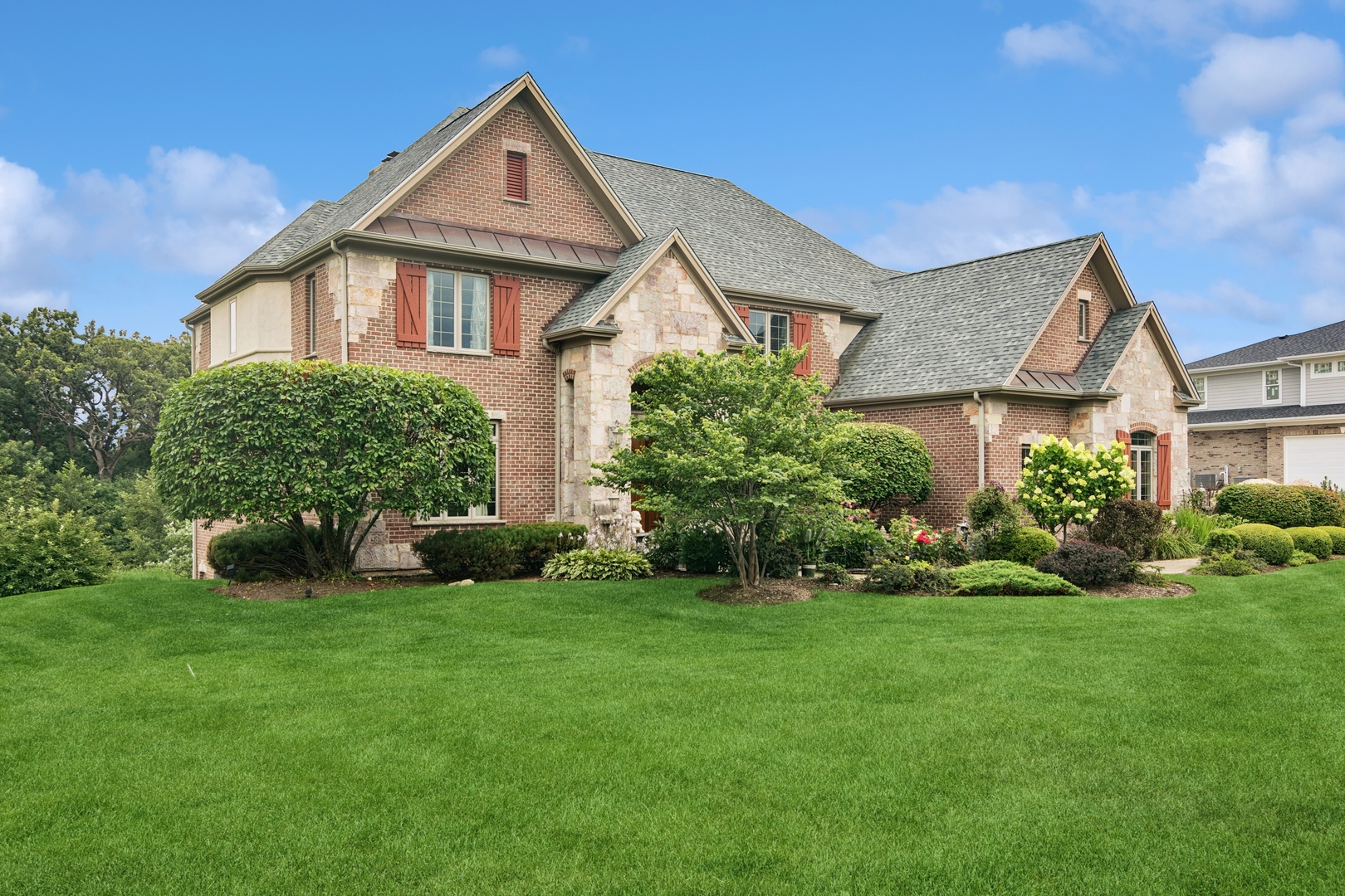22292 North Prairie Lane Kildeer, IL 60047 - Photo 5 of 85 a front view of a house with a yard and trees