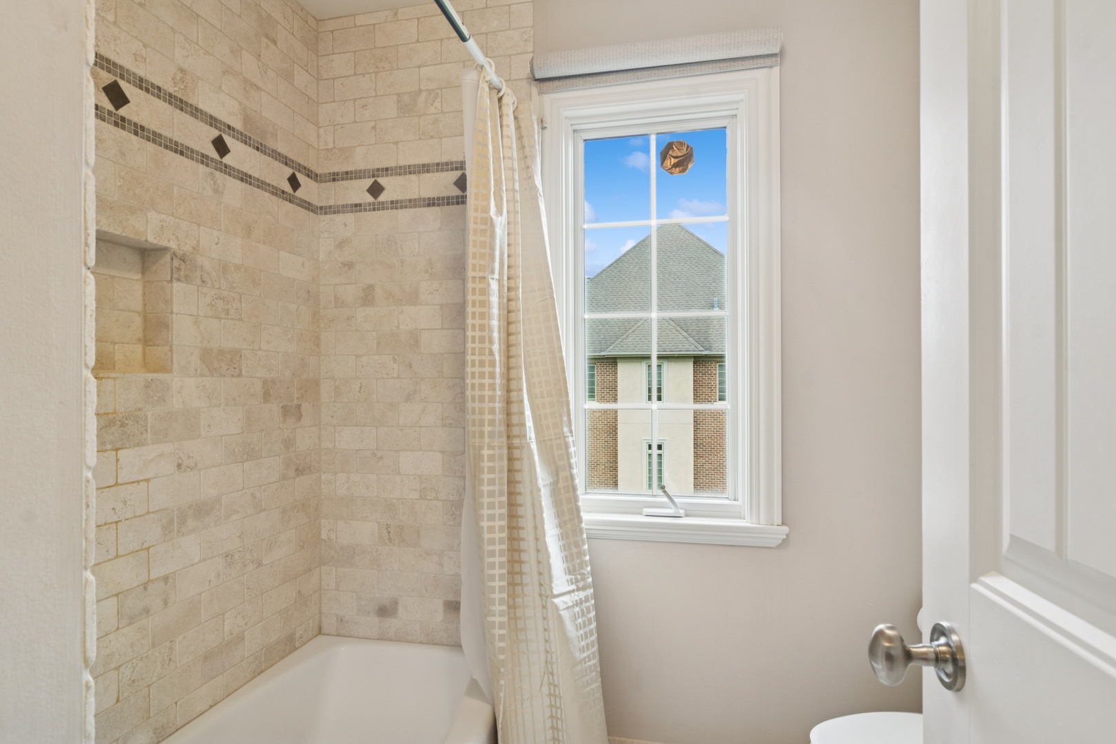 22292 North Prairie Lane Kildeer, IL 60047 - Photo 56 of 85 a bathroom with a bathtub and a shower