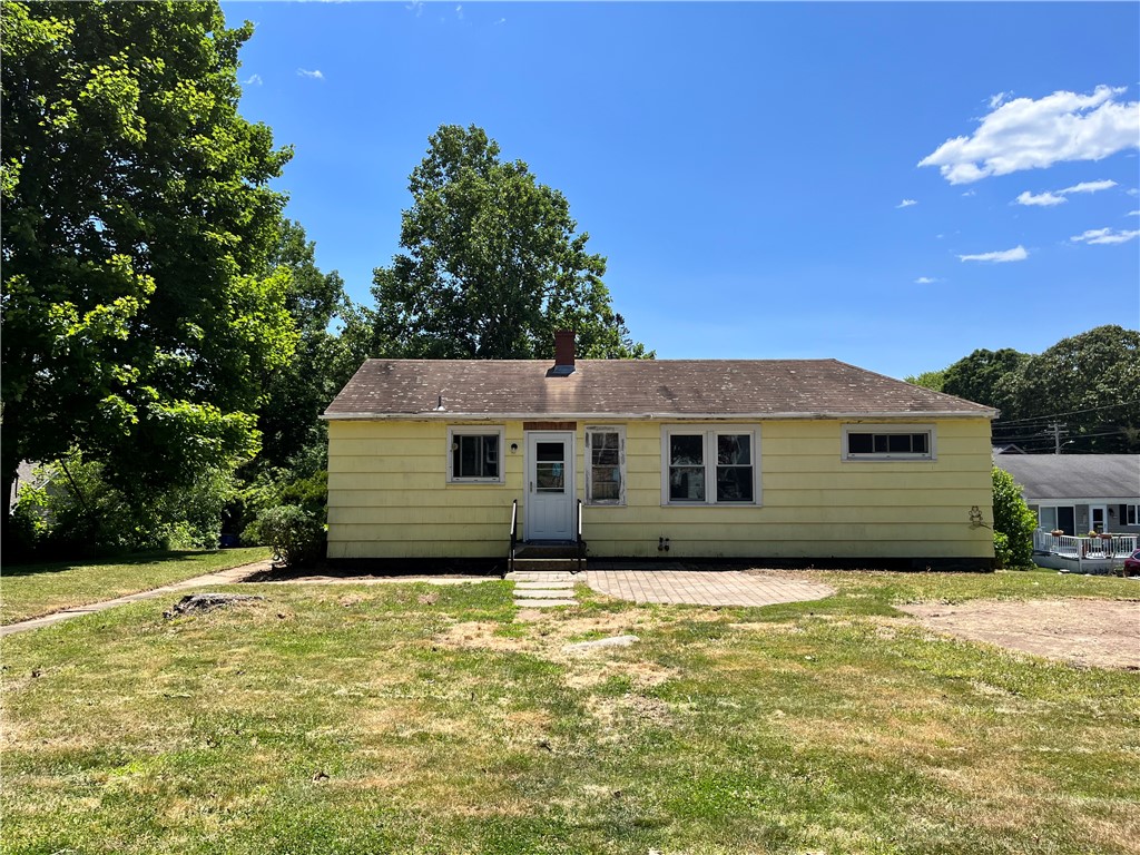 4 East Stuart Street Westerly, RI 02891 - Photo 3 of 13