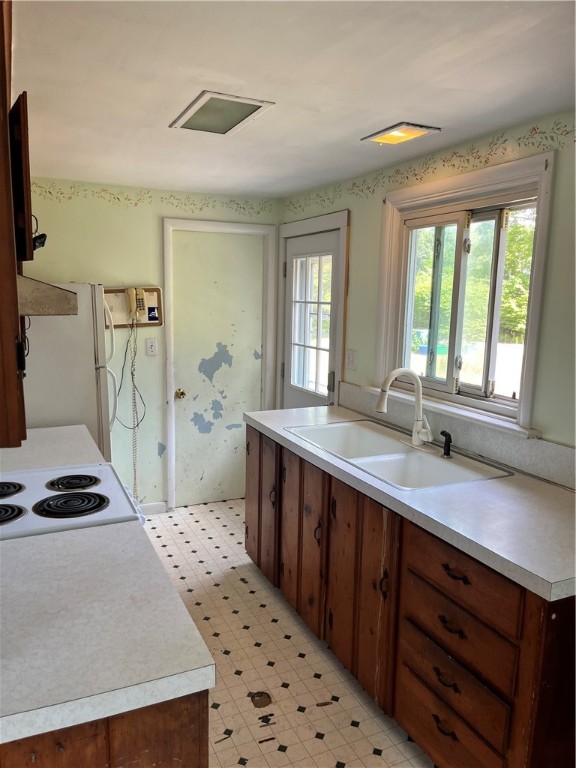 4 East Stuart Street Westerly, RI 02891 - Photo 4 of 13