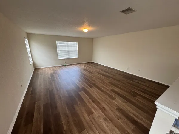 $1,995 | 6821 Riverwood, Live Oak, TX 78233