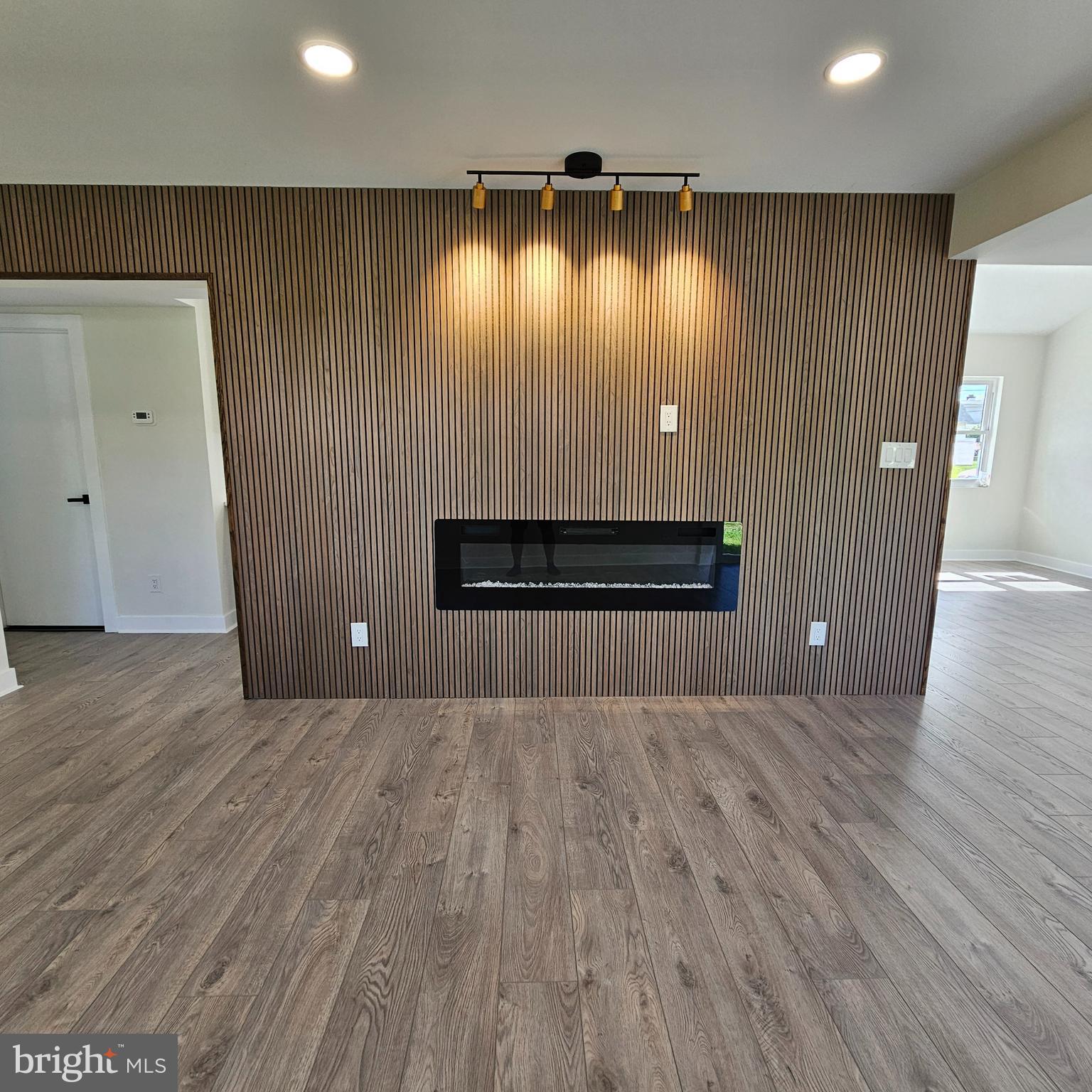 9215 Andover Road Philadelphia, PA 19114 - Photo 12 of 28