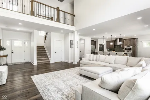 $975,000 | 7716 Traders Hollow Lane, Indianapolis, IN 46278