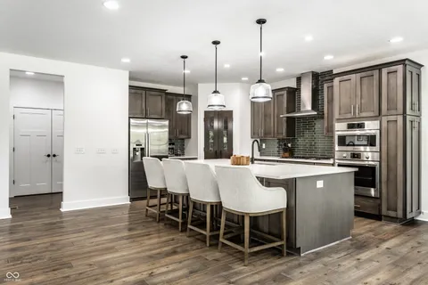 $975,000 | 7716 Traders Hollow Lane, Indianapolis, IN 46278