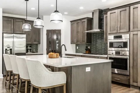 $975,000 | 7716 Traders Hollow Lane, Indianapolis, IN 46278