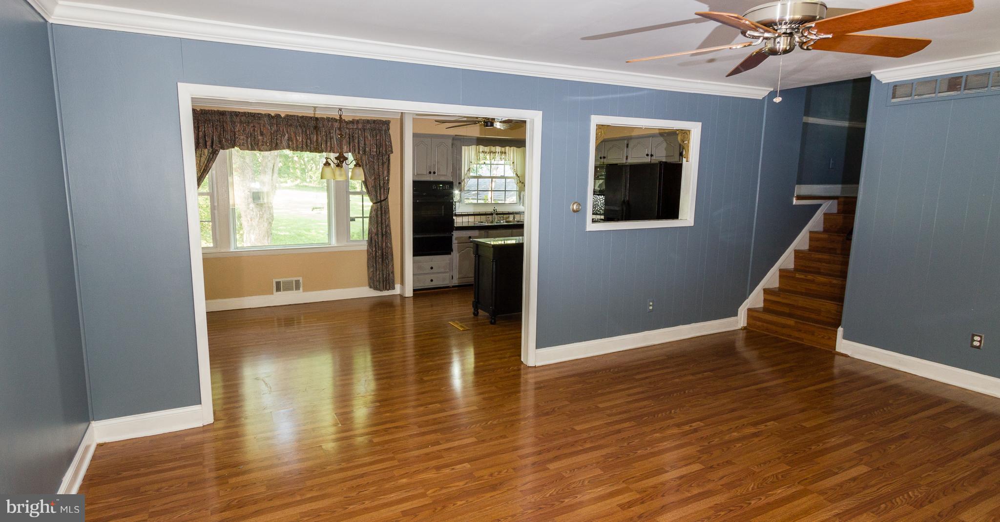 2110 Cider Mill Road Baltimore, MD 21234 - Photo 15 of 30 Living Room - Pass thru to kitchen and ceiling fan