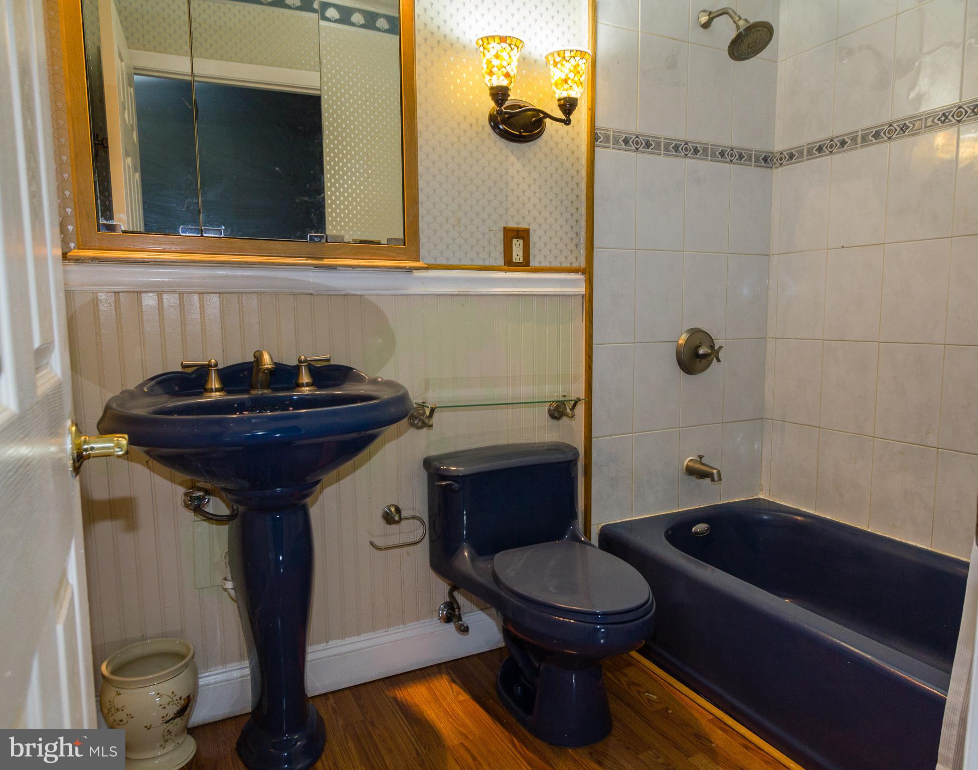2110 Cider Mill Road Baltimore, MD 21234 - Photo 24 of 30 Bathroom - Ceramic and Pergo floor