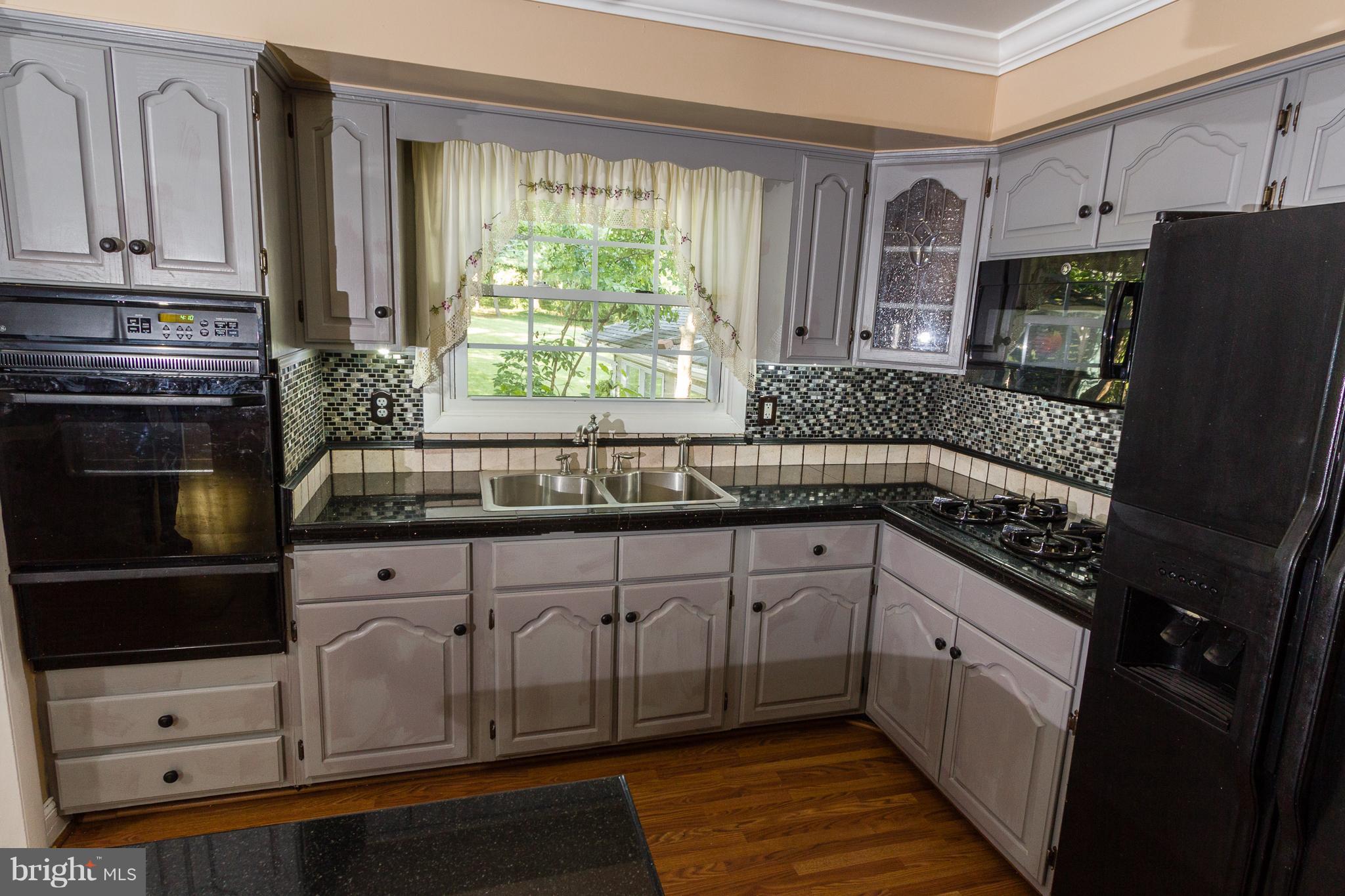 2110 Cider Mill Road Baltimore, MD 21234 - Photo 6 of 30 Kitchen - Double sink and all appliances