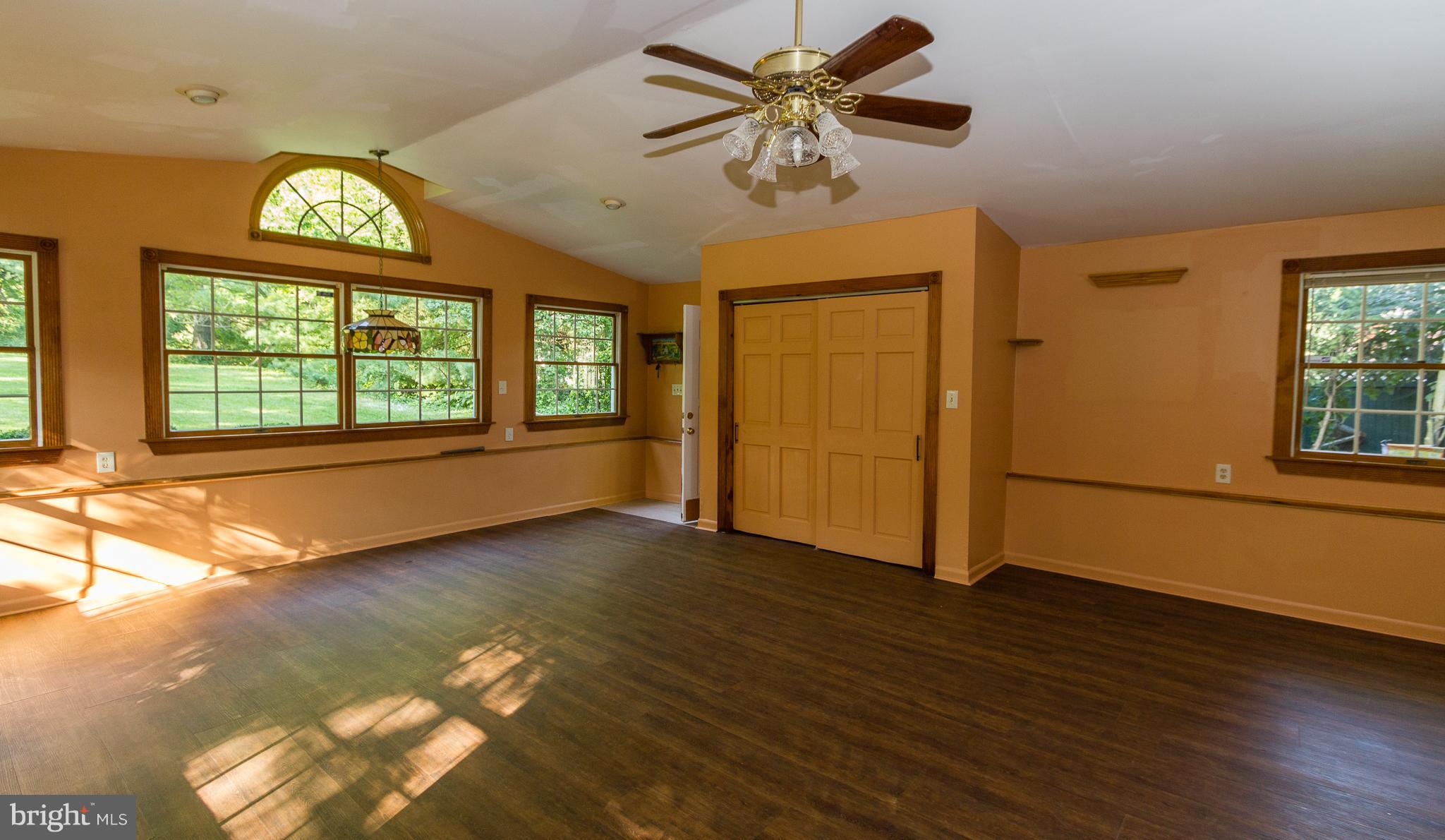 2110 Cider Mill Road Baltimore, MD 21234 - Photo 9 of 30 Family Room with ceiling fan