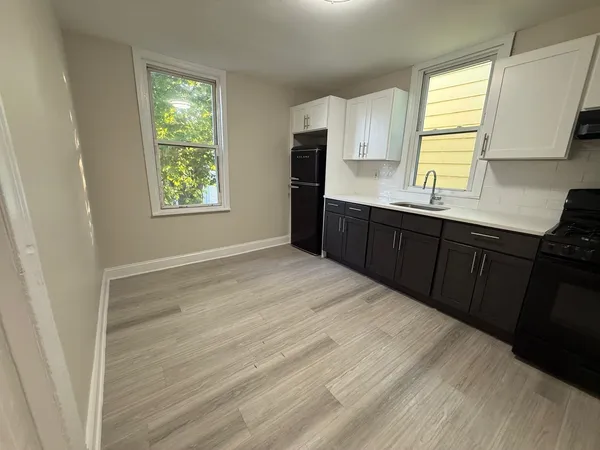 $2,600 | 221 Wilkinson Avenue, Unit 2, Jersey City, NJ 07305