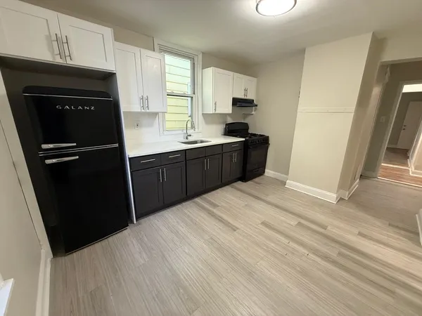$2,600 | 221 Wilkinson Avenue, Unit 2, Jersey City, NJ 07305
