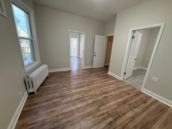 $2,600 | 221 Wilkinson Avenue, Unit 2, Jersey City, NJ 07305