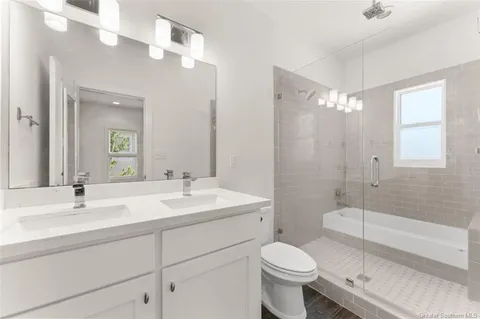 $207,500 | 515 Division Street, Unit 7, Lake Charles, LA 70601