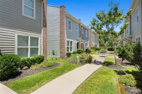 $207,500 | 515 Division Street, Unit 7, Lake Charles, LA 70601