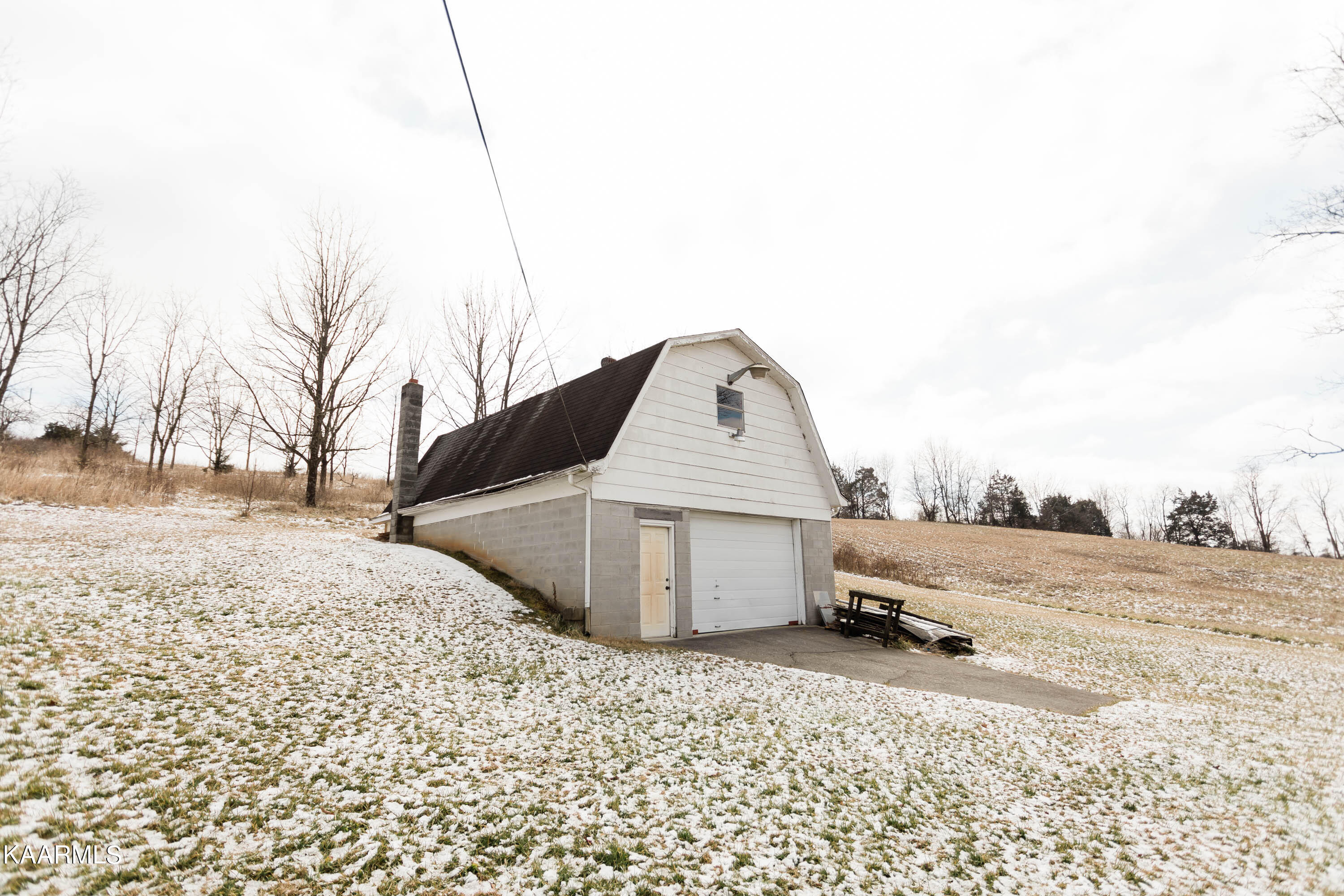 139 Londonderry Road Harrogate, TN 37752 - Photo 6 of 29 04B3E889-672F-47B4-A887-F670ACCFF8E4