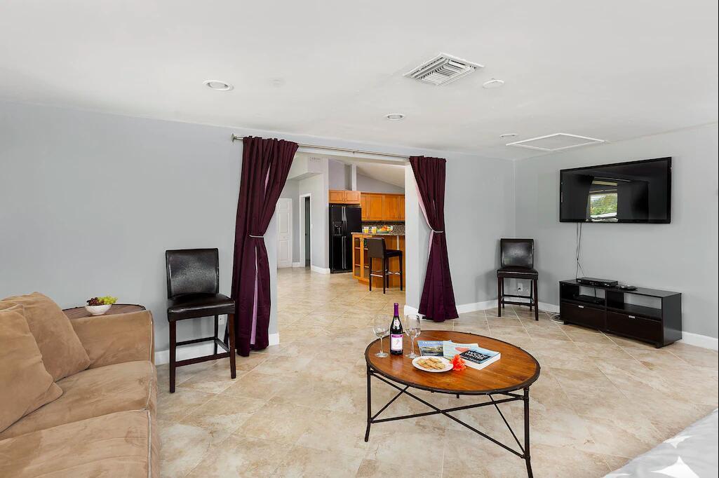 272 Northwest 45th Street Boca Raton, FL 33431 - Photo 10 of 24 20220802223508214010000000-o