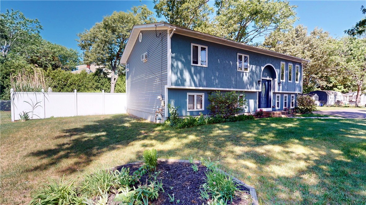 17 Tell Street Warwick, RI 02889 - Photo 4 of 50