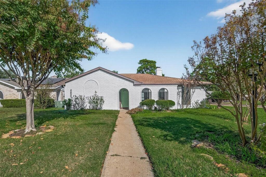 17418 Largs Circle Spring, TX 77379 - Photo 1 of 42 Gallery Image 1