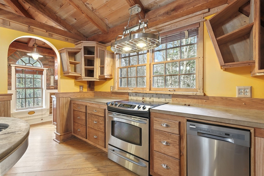 315 Southampton Road Westhampton, MA 01027 - Photo 12 of 39 Gallery Image 12