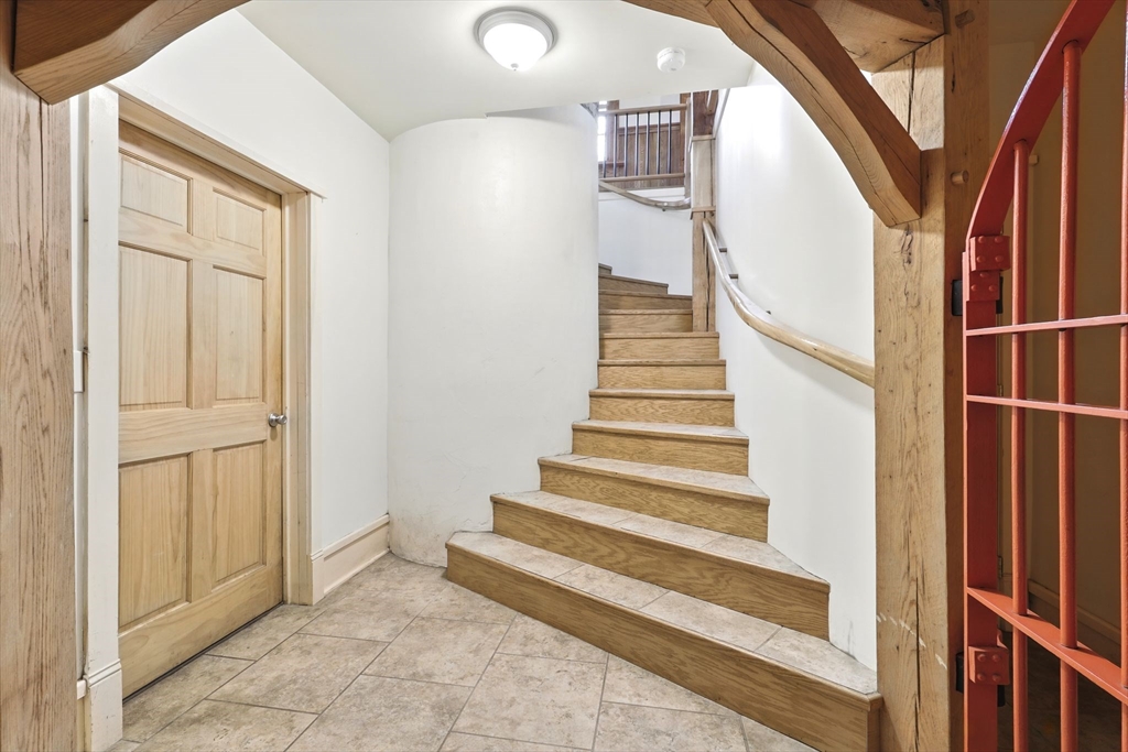 315 Southampton Road Westhampton, MA 01027 - Photo 4 of 39 Gallery Image 4