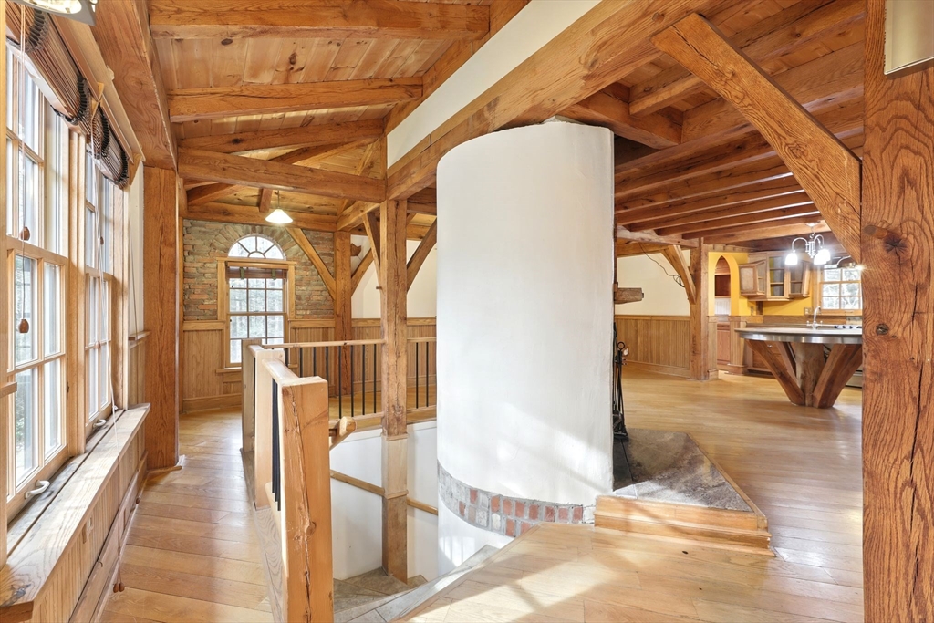 315 Southampton Road Westhampton, MA 01027 - Photo 5 of 39 Gallery Image 5