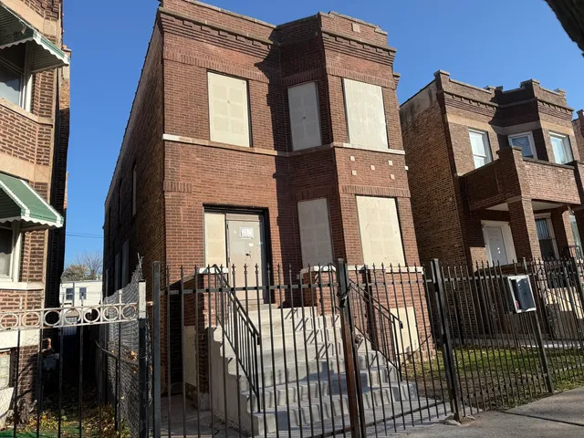 $399,900 | 741 North Trumbull Avenue, Chicago, IL 60624