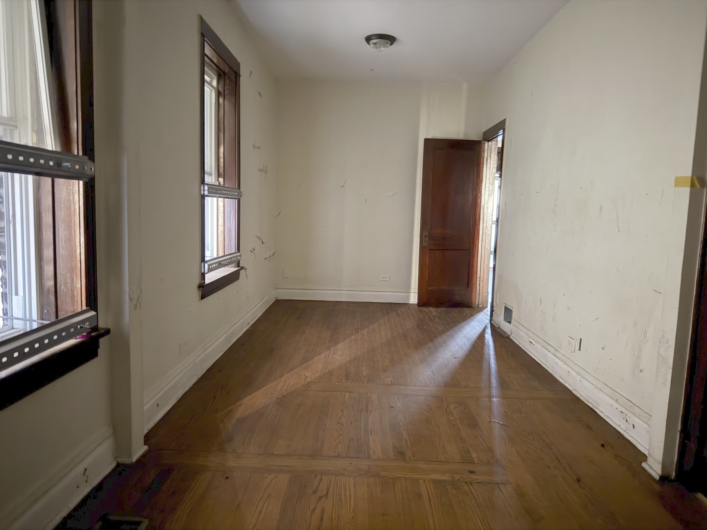 741 North Trumbull Avenue Chicago, IL 60624 - Photo 4 of 28