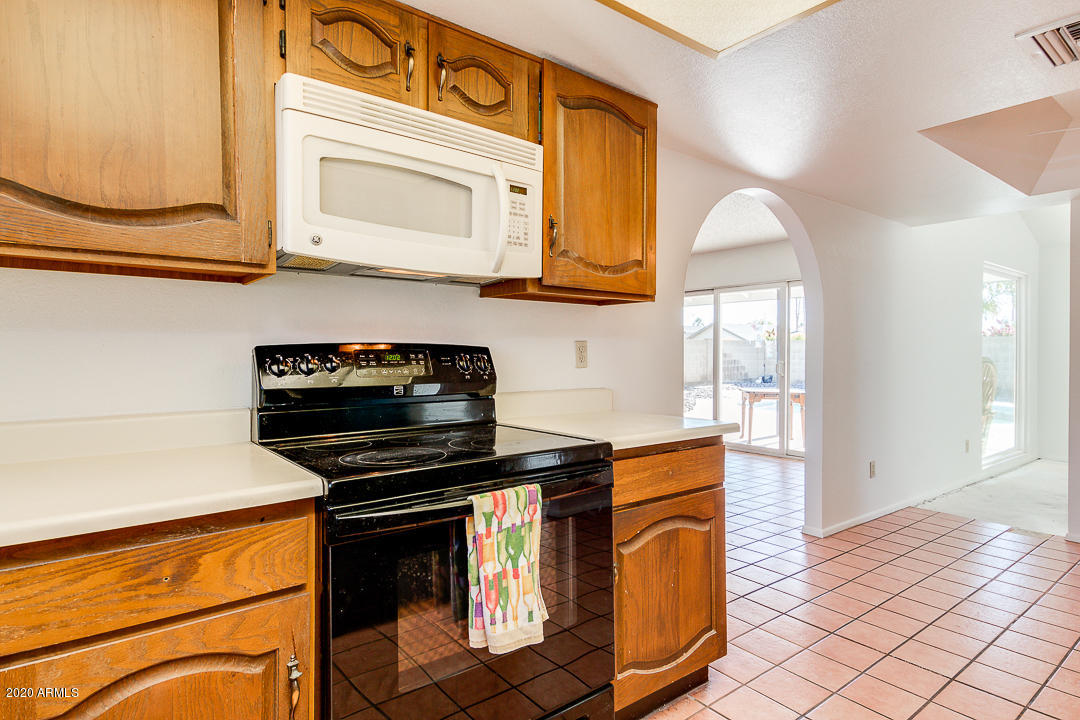 4321 East Hearn Road Phoenix, AZ 85032 - Photo 12 of 49 22-Hearn